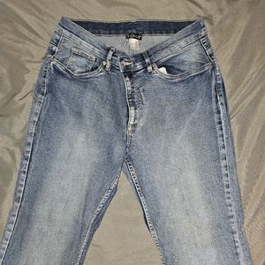 Womens wide leg Blue jeans from Venus. Size 12.